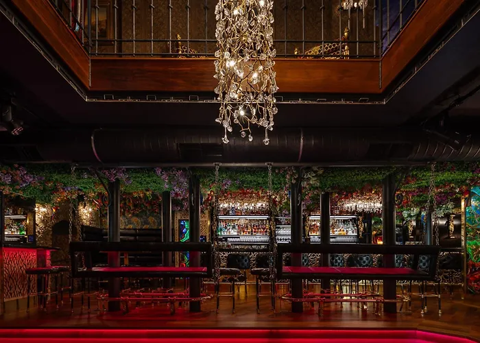 Hotel U Zlateho Stromu Prague By Bhg